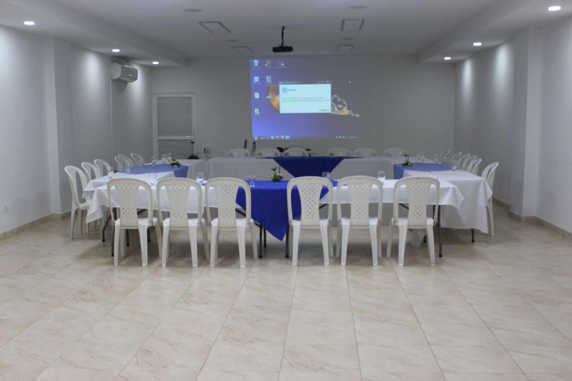 Ayenda 1501 Metropolitana Plaza Hotel Bucaramanga Eksteriør billede